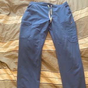 Women’s Figs Technical collection size Medium.